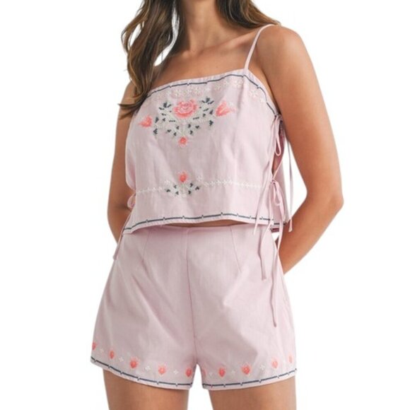 Pink Floral Embroidered Crop Top and Shorts Set Womens Spring Outfit Summer Set - Picture 2 of 6